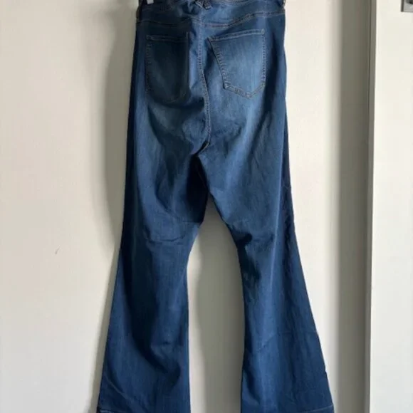 A Beautiful Soul Stretch Flare Jeans Size 20 - Picture 2 of 5